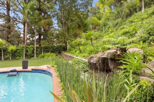 4370 Rocky Point Rd, Anaheim CA  92807-3420 exterior