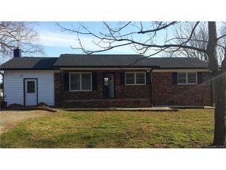 102 Hemingway Ln, Statesville NC  28625-8761 exterior