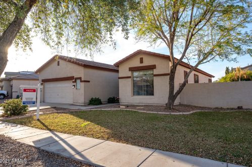 4104 Reins Rd, Gilbert, AZ 85297-9512
