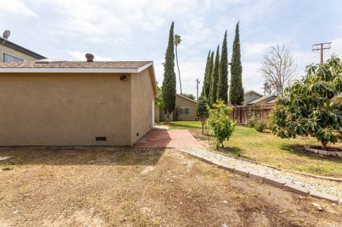 610 Almond Ave, Long Beach CA  90802-1746 exterior
