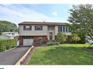 825 Wood Rd, Langhorne, PA 19053-3520