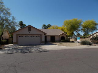 4153 Questa Dr, Glendale, AZ 85310-3226