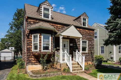 196 Clinton St, Woodbridge, NJ 07095-1705