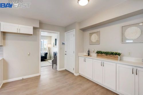 1513 142nd Ave, San Leandro CA  94578-1707 exterior