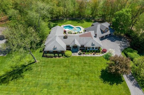 65 Frame Rd, Briarcliff, NY 10510-2607