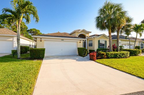 204 Zanzibar Pl, Fort Pierce, FL 34986-1754
