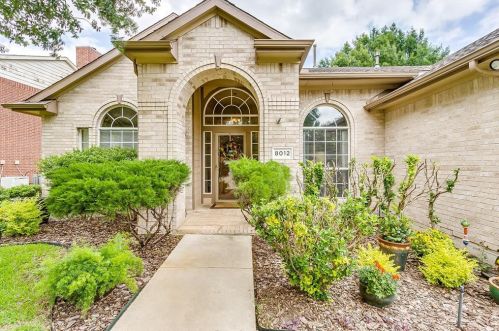 8012 Lake Tahoe Trl, Fort Worth, TX 76137-5326