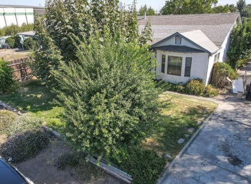 2950 Sierra St, Riverbank CA  95367-2230 exterior