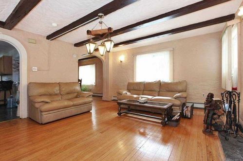 52 Long Dr, Hempstead, NY 11550-4708