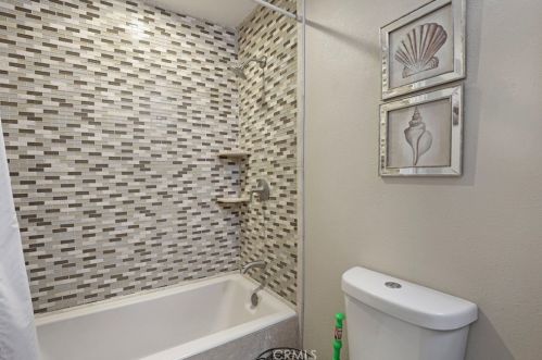 1517 Harding St, Long Beach CA  90805-3662 exterior