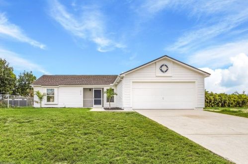 3915 11th Pl, Cape Coral, FL 33904-5199