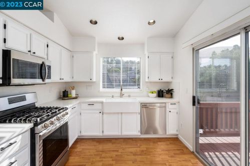 771 Steffa St, West Pittsburg, CA 94565-6784