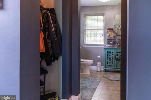 20 Kings Ct, Swedesboro NJ  08085-5033 exterior