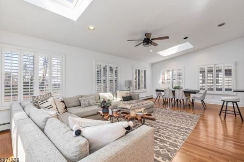 645 Raymond St, Westfield NJ  07090-2451 exterior