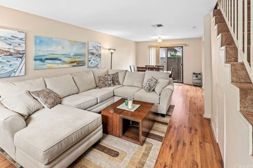 11634 205th St, Lakewood, CA 90715-1303