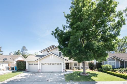 675 Fountain Way, Liberty Farms, CA 95620-2457