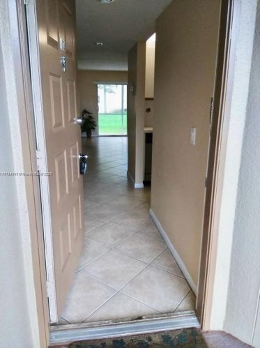 1200 124th Ter, Hollywood, FL 33027-4006