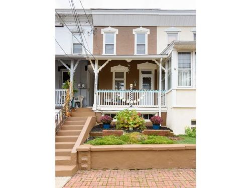 122 3 Ave, Limerick PA  19468-1910 exterior