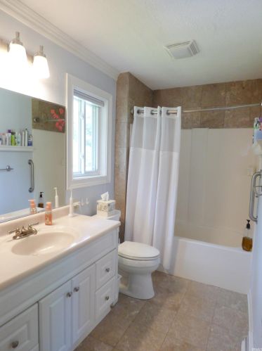 17911 Williamsburg Dr, Granger IN  46530-9252 exterior