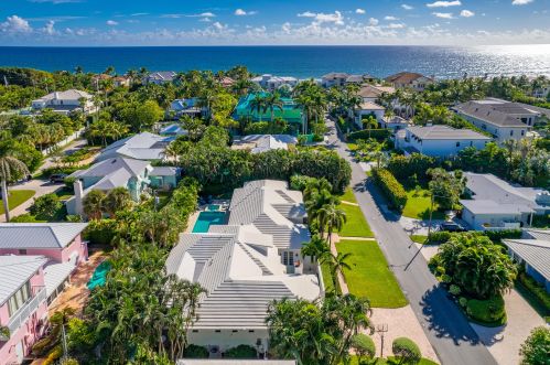 1215 Crestwood Dr, Delray Beach FL  33483-7211 exterior