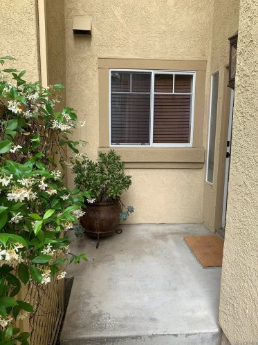 3662 Ruette De Vl, San Diego, CA 92130-2500