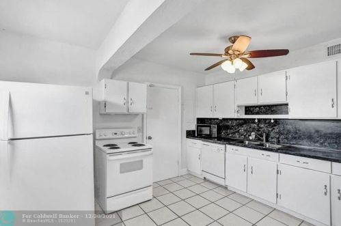 1605 58 Ave, Hollywood FL 33021-3831 exterior