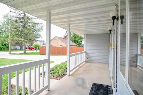 1609 Kimball St, Green Bay, WI 54302-2717