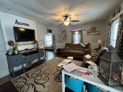 25 York St, Greenville, PA 16125-2238