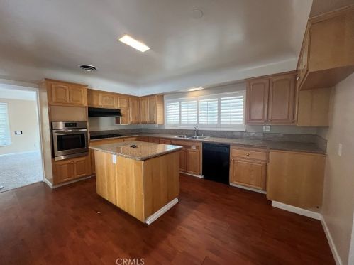 3232 Broadmoor Blvd, San Bernardino, CA 92404-2402