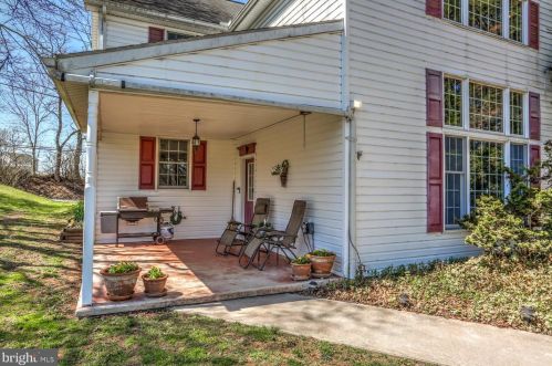 210 Hoernerstown Rd, Hummelstown, PA 17036-9503