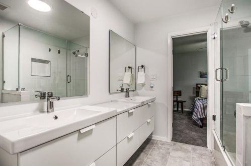 10905 Damon Ln, Dallas TX  75229-3839 exterior