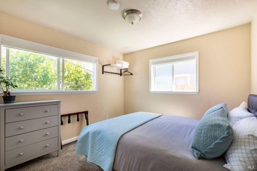 1006 Rutledge Ave, Santa Rosa CA  95404-5510 exterior