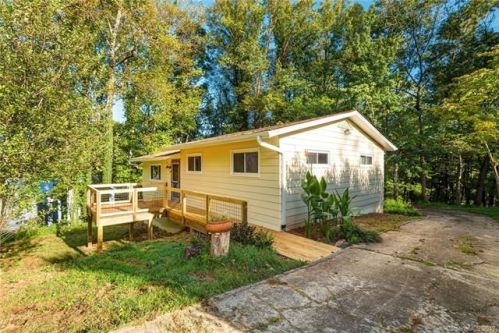 188 Providence Rd, Asheville, NC 28806-2730
