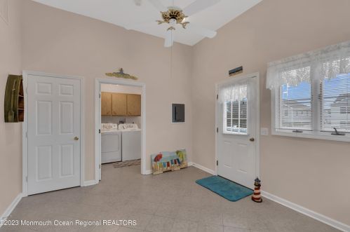 1950 Railway Ave, Pelican Island NJ  08751-1241 exterior