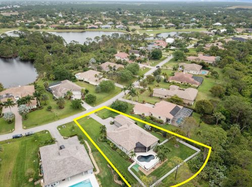 523 Squire Johns Ln, Palm City FL  34990-7824 exterior