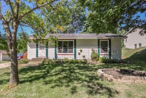 701 Buxton St, Indianola, IA 50125-3240