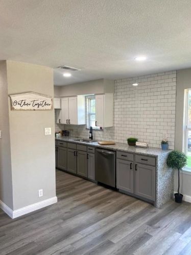 729 Hettie St, Denton, TX 76209-4511