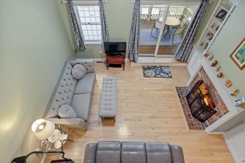 17 Atherton Ln, Amherst NH  03031-3064 exterior