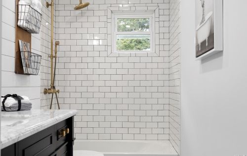 40 West Dr, San Remo NY  11754-3815 exterior