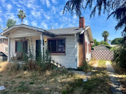 182 10th St, San Bernardino, CA 92410-4411