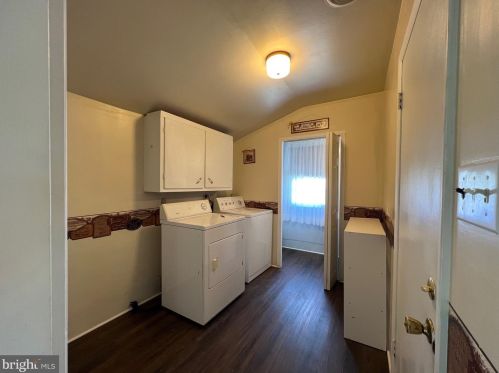 210 Arbutus Ave, Seaford DE  19973-1314 exterior