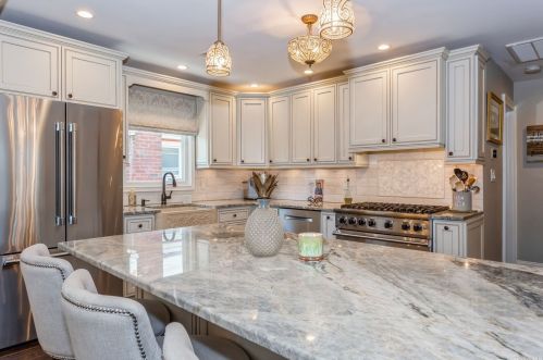 32 Adams St, Floral Park NY  11001-2810 exterior