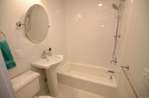 56 Floradan Rd, Tompkins Corners NY  10579-3032 exterior