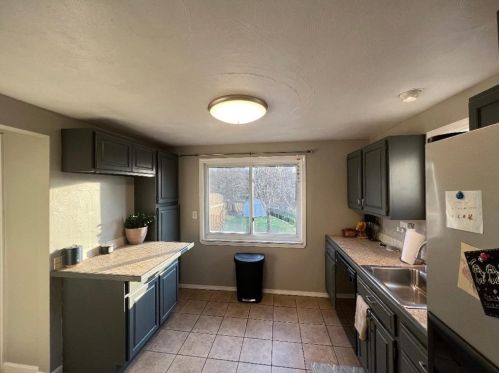 876 Blue Ridge Rd, Pittsburgh PA  15239-2805 exterior