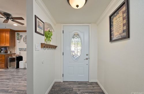 23608 Daisetta Dr, Santa Clarita, CA 91321-3723