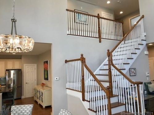 86 Copper Square Dr, Bethel, CT 06801