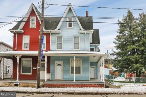 493 2nd St, Highspire, PA 17034-1504
