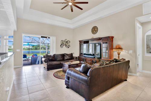7219 Serrano Ter, Delray Beach FL  33446-2200 exterior