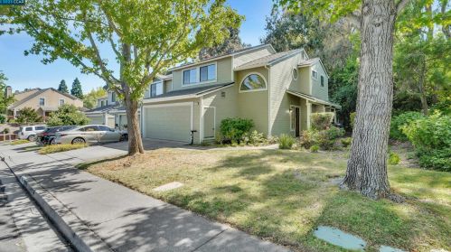 2101 Henry Ave, Pinole CA  94564-1771 exterior