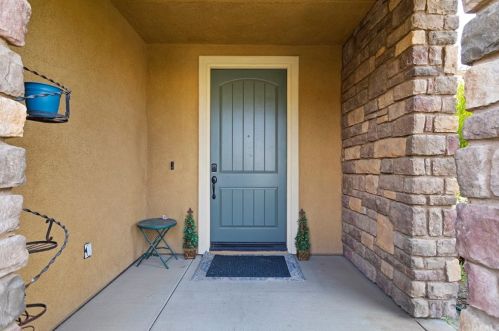 4122 Cottonwood Cir, Lake Elsinore, CA 92530-2019